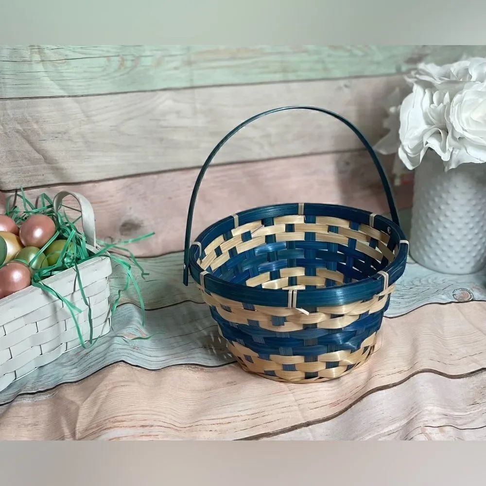 🔥❤️🔥 NEW! Round MultiColor Woven Bamboo Basket Gift Spring Decor